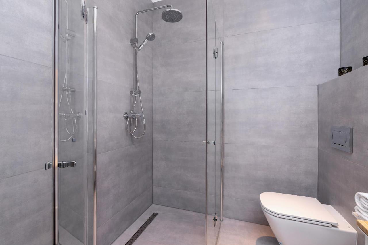 Cracow Bronowicka With Parking By Renters * Cracovia